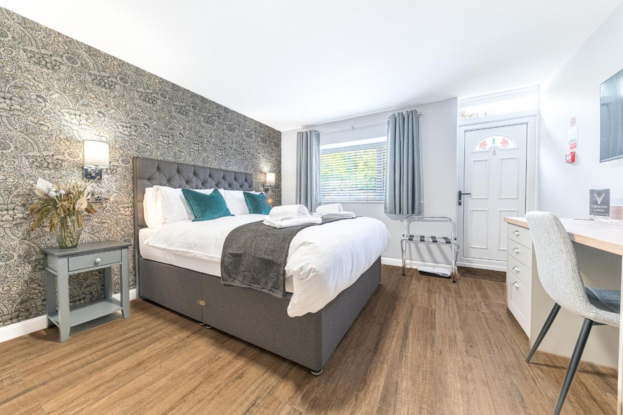Chequers Lodge- Dalton-in- Furness- Self Check In- For Professionals And Tourists Hotel *