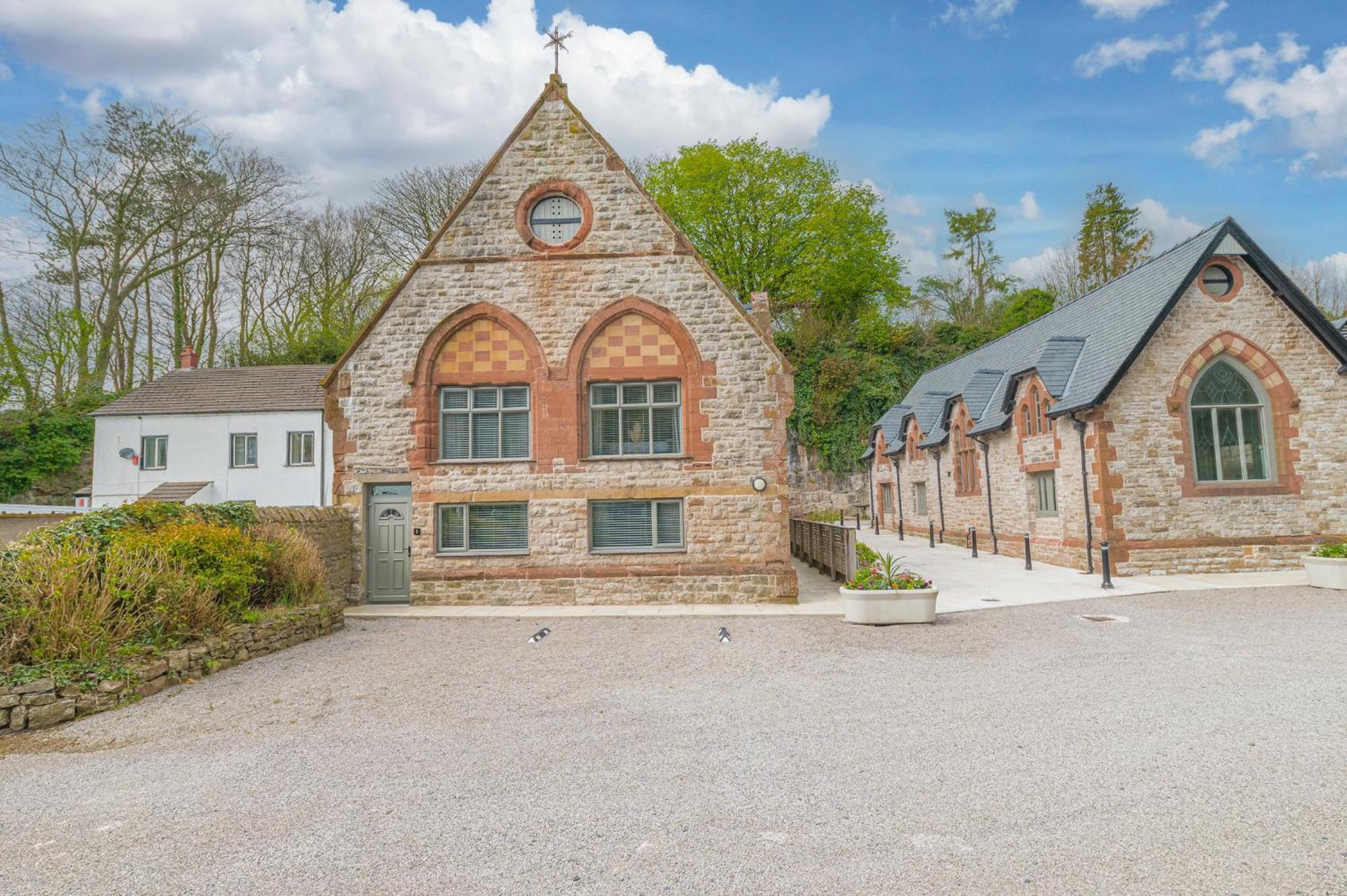 Chequers Lodge- Dalton-in- Furness- Self Check In- For Professionals And Tourists Hotel
